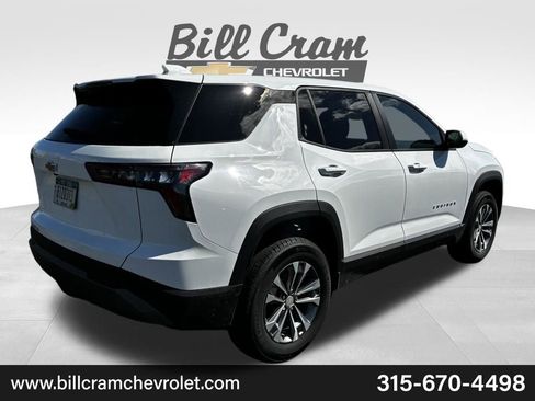 Used 2026 Chevrolet Equinox LT w/ Convenience Package II AWD/4WD image 4
