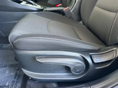 Used 2023 Kia Forte LXS w/ LXS Technology Package FWD image 13