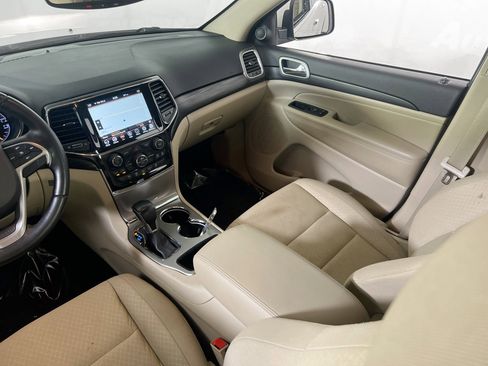 Used 2022 Jeep Grand Cherokee Laredo E image 22