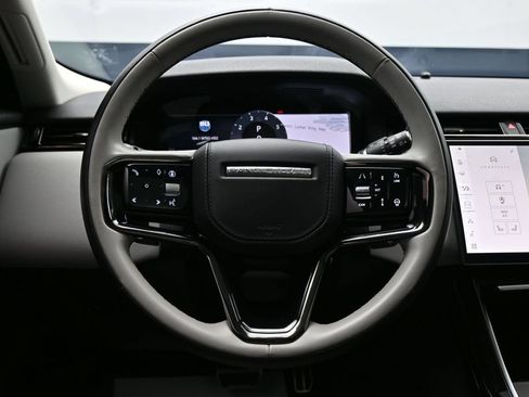 Used 2025 Land Rover Range Rover Velar Dynamic SE AWD/4WD image 15