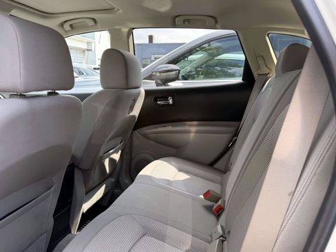 Used 2010 Nissan Rogue SL w/ Premium Pkg AWD/4WD image 9
