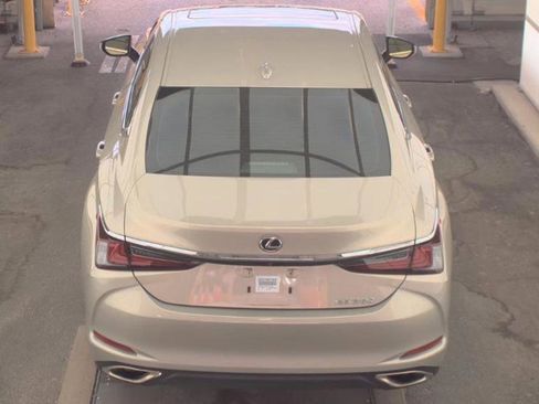 Used 2023 Lexus ES 350 w/ Accessory Package (Z2) FWD image 4