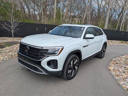 Used 2025 Volkswagen Atlas Cross Sport SE w/ Panoramic Sunroof Package