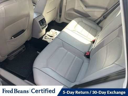 Used 2017 Volkswagen Passat 1.8T SE w/ SE Lighting Package image 17