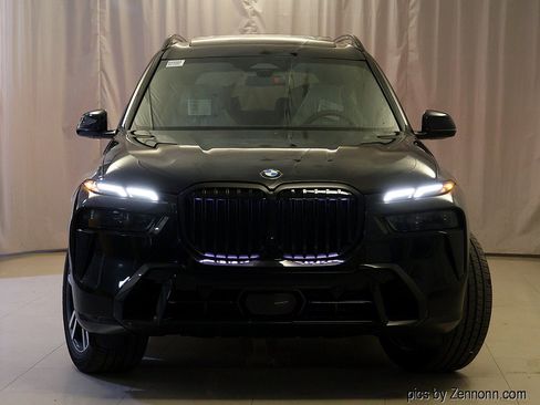 Used 2027 BMW X7 xDrive40i w/ M Sport Package AWD/4WD image 5