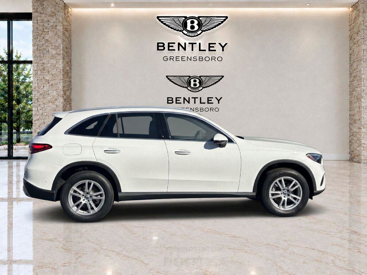 Used 2023 Mercedes-Benz GLC 300 4MATIC image 6
