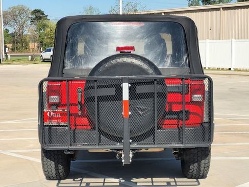 Used 2016 Jeep Wrangler Sport w/ Quick Order Package 23S image 5