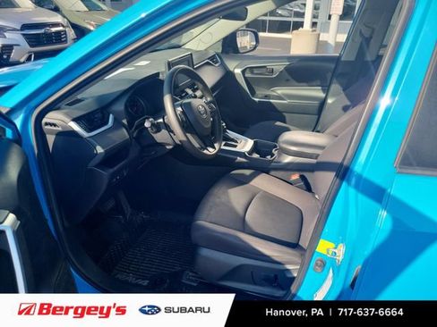 Used 2019 Toyota RAV4 LE w/ All Weather Liner Package FWD image 8