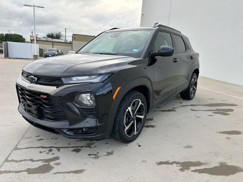 Used 2022 Chevrolet TrailBlazer RS FWD image 3