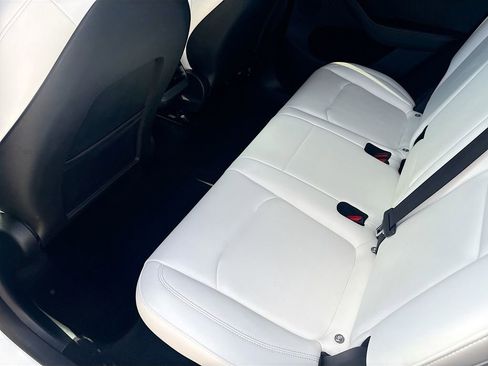 Used 2024 Tesla Model Y Long Range image 25