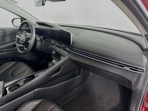 Used 2024 Hyundai Elantra Limited FWD image 30