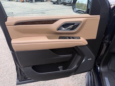 Used 2023 Chevrolet Tahoe Premier AWD/4WD image 11