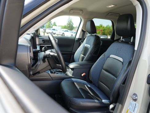 Used 2025 Ford Bronco Sport Outer Banks AWD/4WD image 14