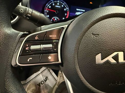 Used 2023 Kia Forte LXS w/ LXS Technology Package FWD image 29