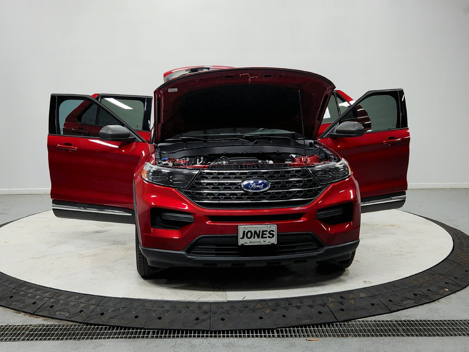 Used 2021 Ford Explorer XLT RWD image 11