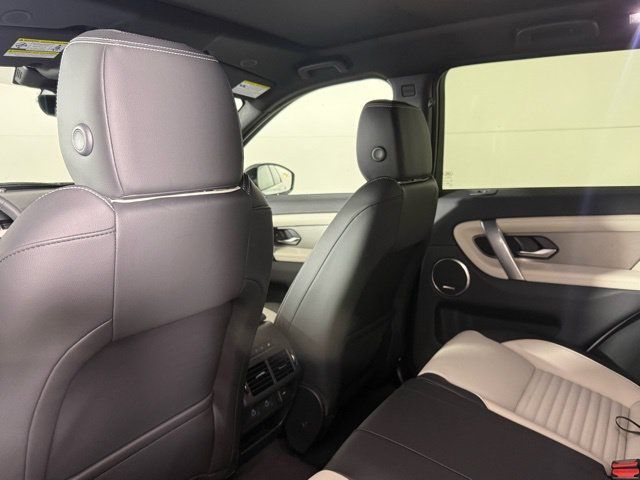 Used 2026 Land Rover Discovery Sport Landmark AWD/4WD image 24