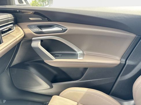 New 2025 Audi Q5 Prestige image 23