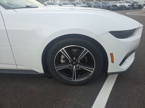 Used 2025 Ford Mustang Premium image 8