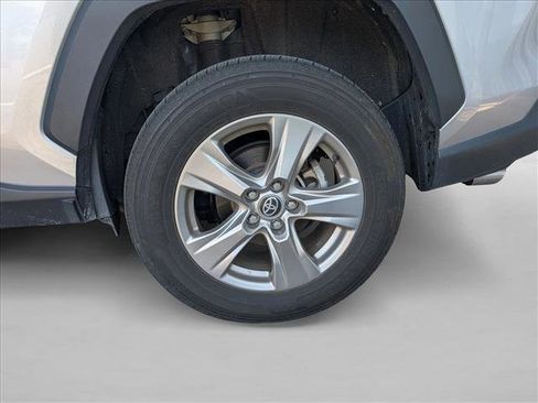 Used 2025 Toyota RAV4 XLE AWD/4WD image 13
