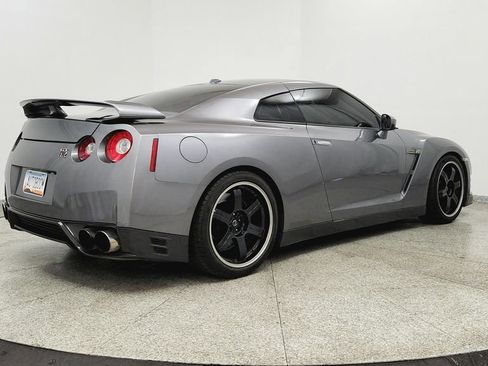 Used 2012 Nissan GT-R Black Edition AWD/4WD image 5