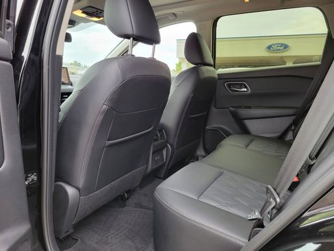 Used 2025 Nissan Rogue Platinum image 15