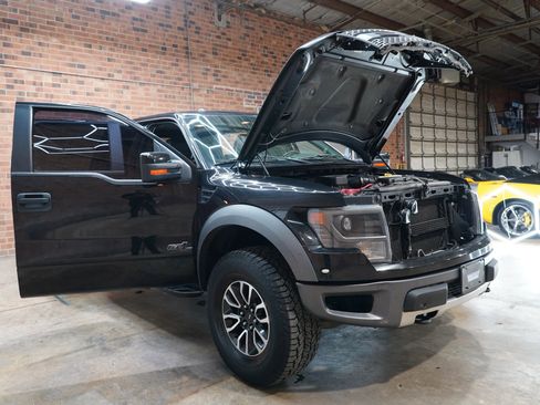 Used 2013 Ford F150 Raptor w/ Luxury Equipment Group image 31