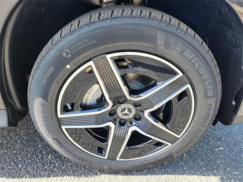 New 2025 Mercedes-Benz GLC 300 4MATIC image 18