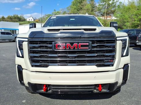 New 2026 GMC Sierra 2500 AT4 w/ AT4 Premium Plus Package AWD/4WD image 10