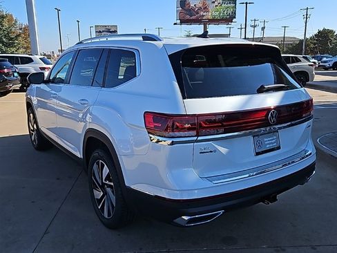New 2026 Volkswagen Atlas SEL image 7