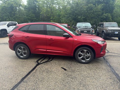 Used 2024 Ford Escape ST-Line AWD/4WD image 4
