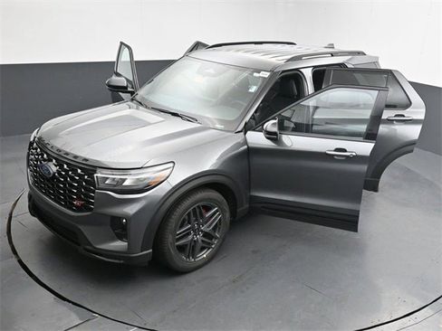 New 2026 Ford Explorer ST image 42