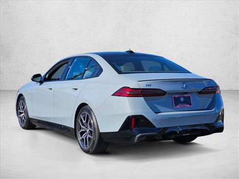 New 2026 BMW i5 eDrive40 w/ M Sport Package image 9