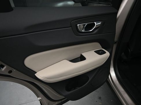 New 2026 Volvo XC60 B5 Plus w/ Protection Package Premier image 27