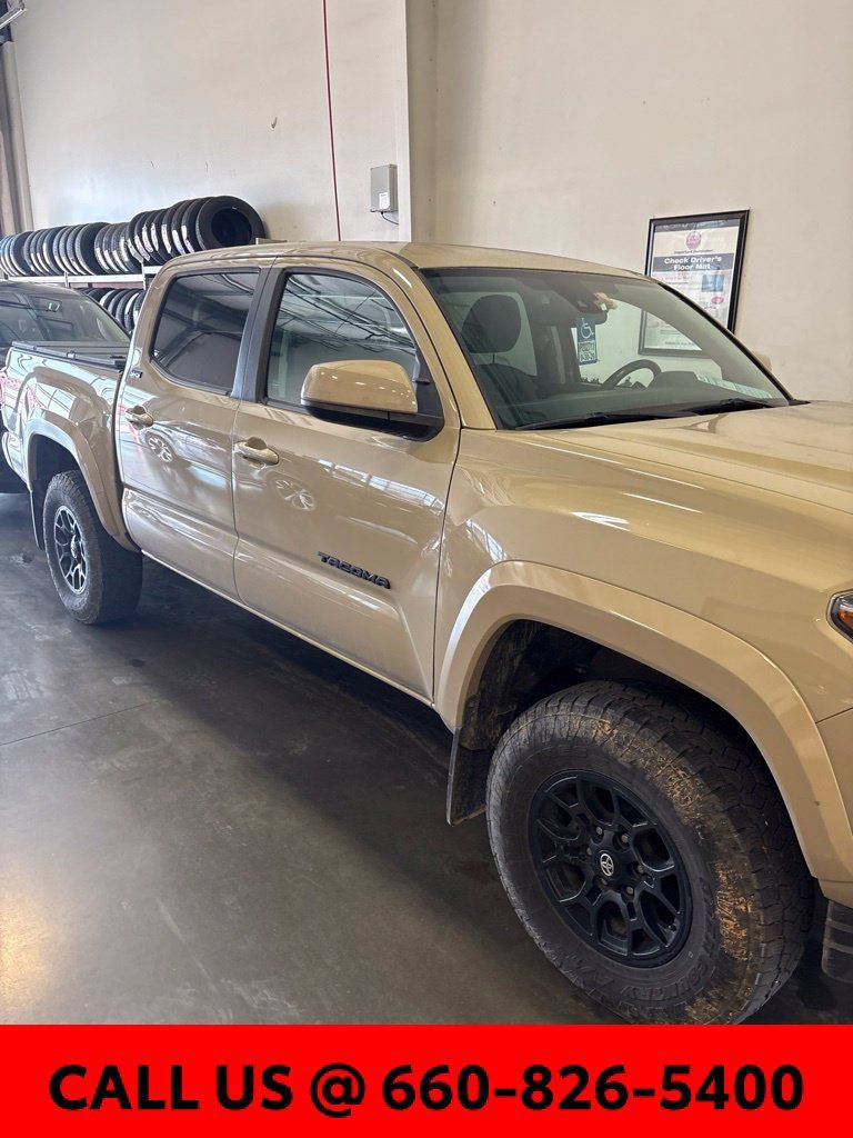 Used 2019 Toyota Tacoma SR5 AWD/4WD image 1