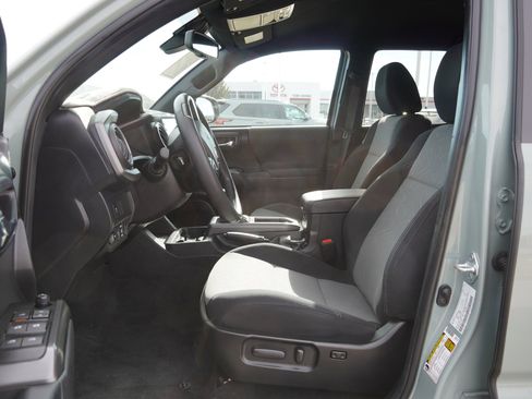 Certified 2023 Toyota Tacoma TRD Sport image 17