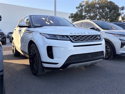 Used 2021 Land Rover Range Rover Evoque SE image 3
