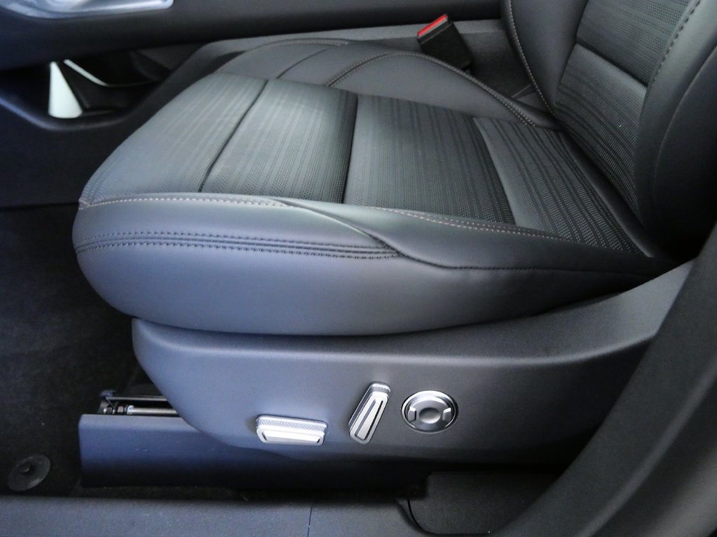 New 2026 Lincoln Nautilus Reserve AWD/4WD image 15