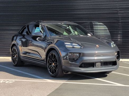 Used 2026 Porsche Macan Electric RWD image 5