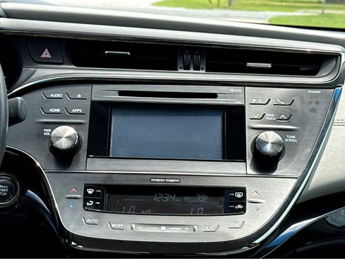 Used 2015 Toyota Avalon XLE image 6