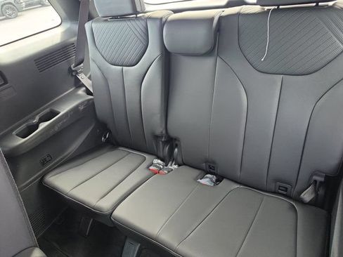 Used 2025 Hyundai Palisade SEL FWD image 15