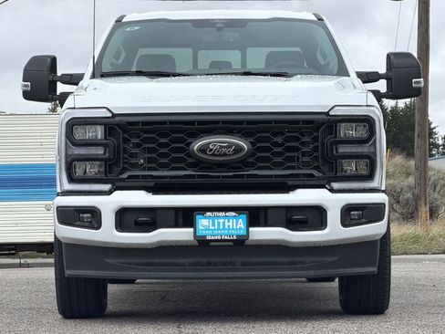 New 2026 Ford F350 Lariat w/ Black Appearance Package image 17