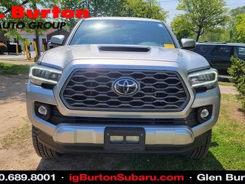Used 2023 Toyota Tacoma TRD Sport AWD/4WD image 2
