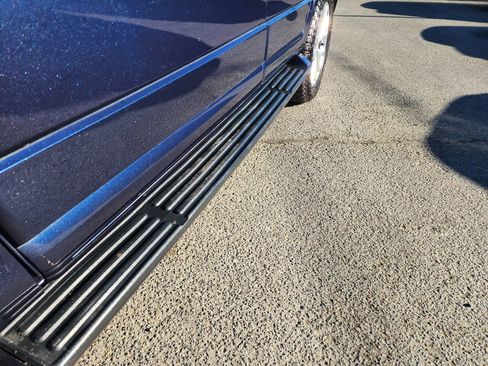 Used 2016 Ford Expedition Limited image 38