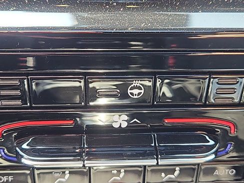 Used 2023 Jeep Grand Cherokee Altitude AWD/4WD image 20