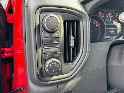 New 2025 Chevrolet Silverado 1500 Custom image 39