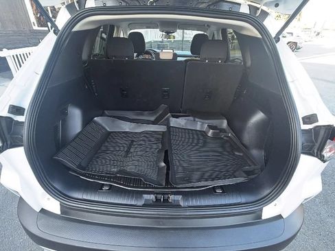 Used 2022 Ford Escape SE w/ Cold Weather Package FWD image 31