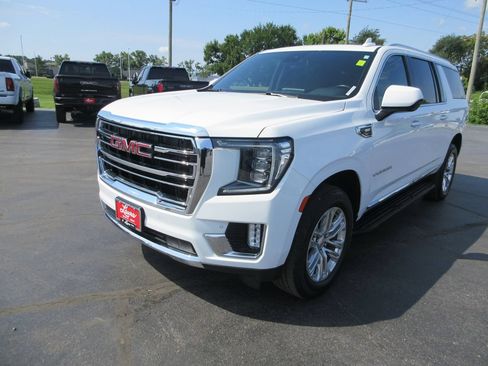 Certified 2023 GMC Yukon XL SLT AWD/4WD image 11