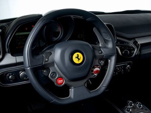 Used 2014 Ferrari 458 Italia image 29