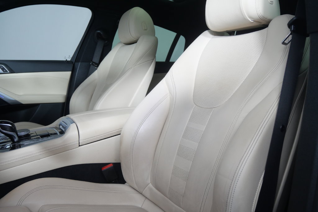 Used 2021 BMW X6 sDrive40i w/ M Sport Package RWD image 11
