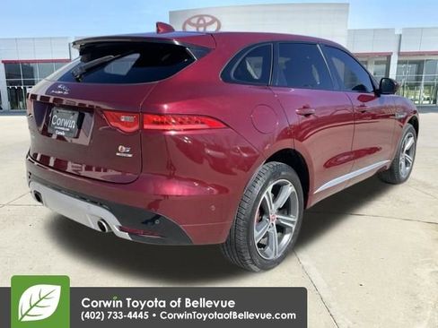 Used 2017 Jaguar F-PACE S image 5